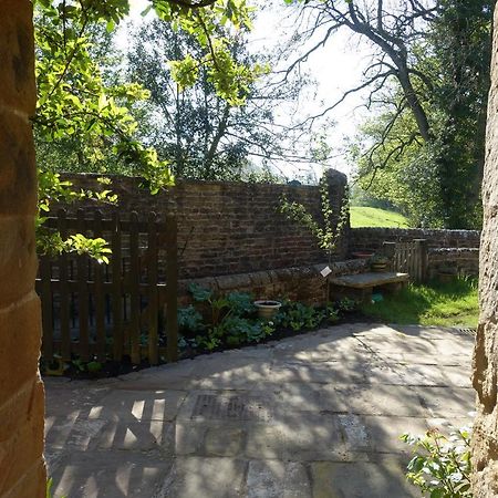 Shed End, In 18Th Century Lothersdale Mill Bd20 8En Exterior foto